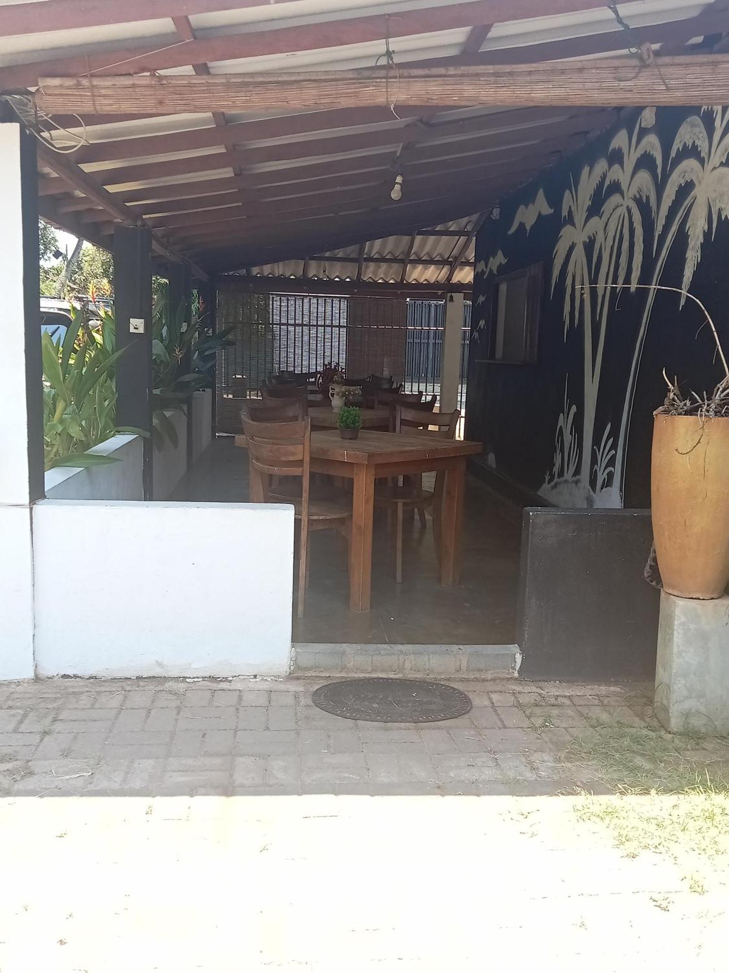 Negombo Royal Villa By Hotel Oviniru Exteriör bild